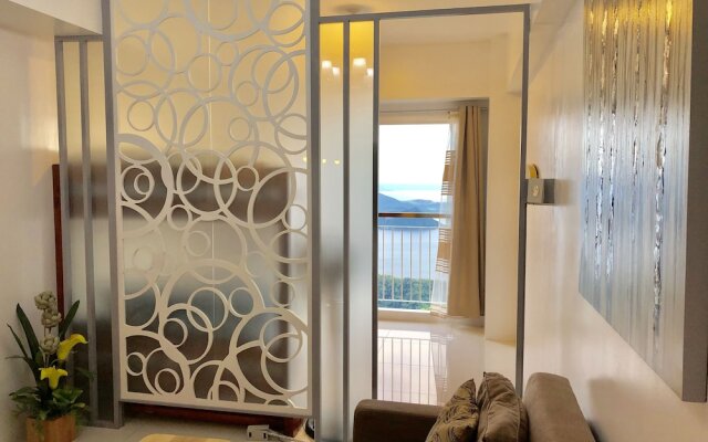 Dr. Calayan's Cozy Wind Residences Tagaytay Taal View