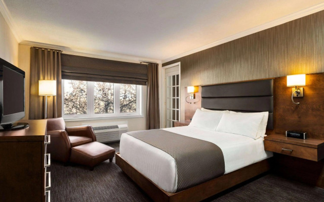 Atlantic Host Hotel, Trademark Collection by Wyndham