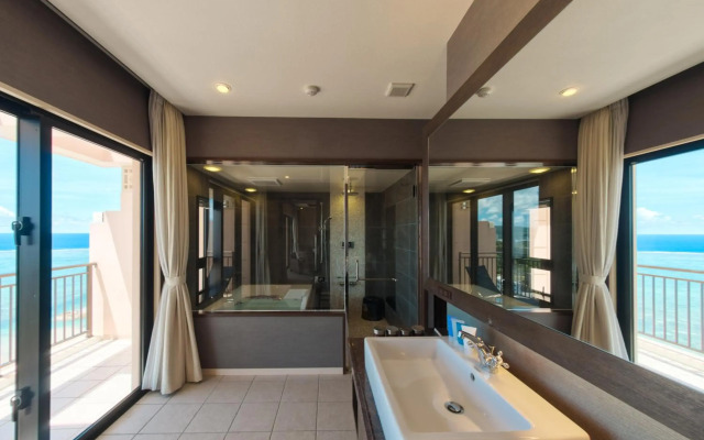 Kafuu Resort Fuchaku Condo Hotel