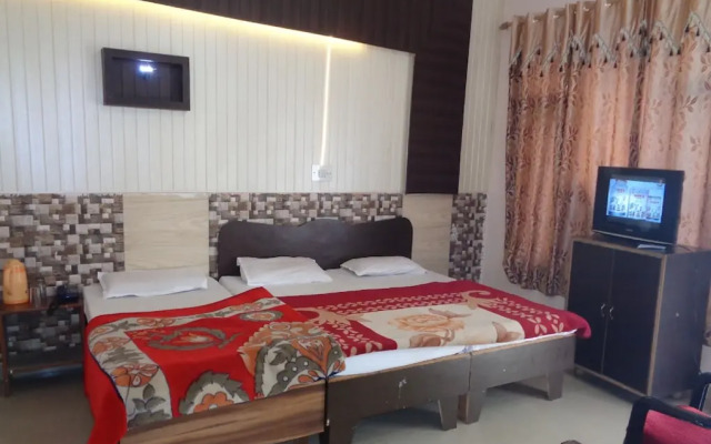 Goroomgo Hotel Ishan Katra