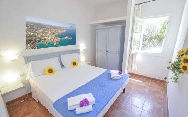 Apartment with Swimming Pool in Trinità d'Agultu e Vignola