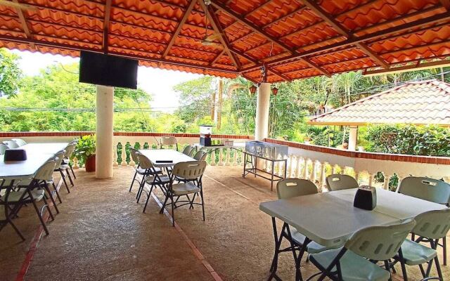 Hotel Casa Blanca