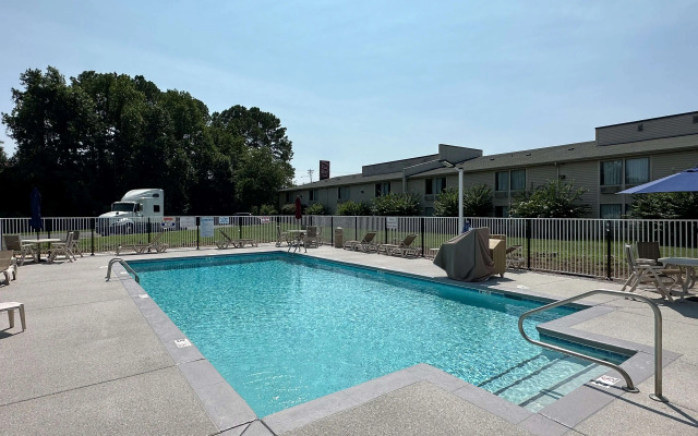 Motel 6 Greensboro, NC - Airport