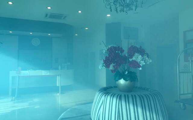 Capital O 89350 Aurora Boutique Hotel