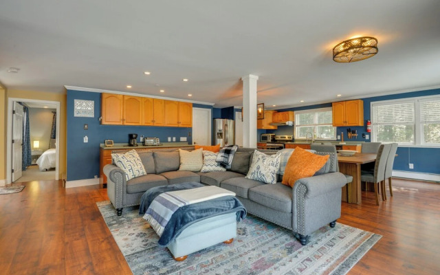 Ski, Golf & Hike: Spacious Dover Retreat!