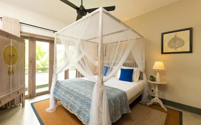 Arahtis Lake Villa
