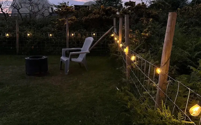 Glamping Pod - Sleeps 4 - Pets - Parking