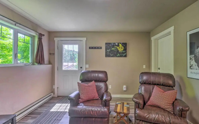 Cozy Bigfork Escape: Walk to Bigfork Harbor!