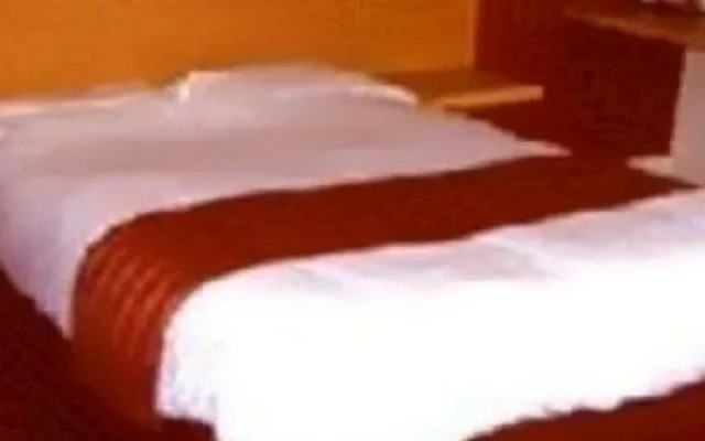 Tadross Hotel