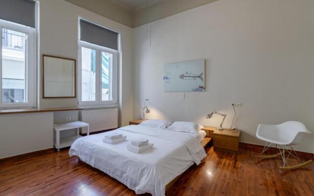 A Beautiful 2 bdr House in the Heart of Plaka