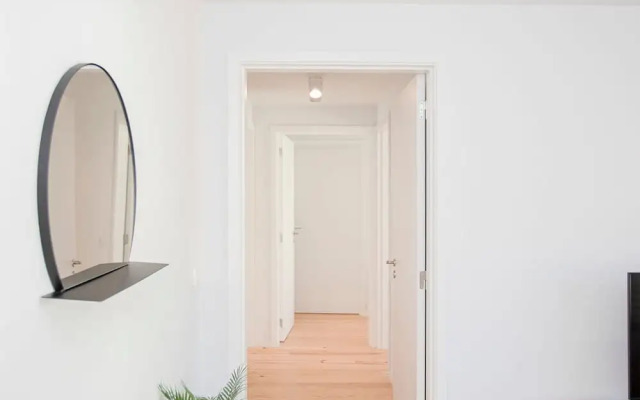 Liiiving in Porto-modern Glam Rooftop Apartment
