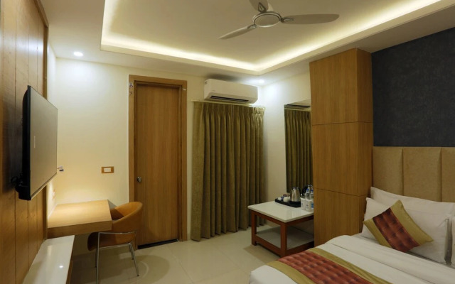 Hotel Sakura by Maps, GURGAON