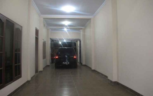 Modern Chic Room at Gendis Homestay