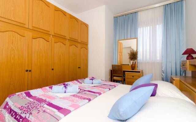 Apartman Red Orange