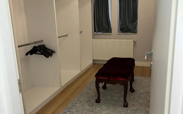 Phoenicia Suites