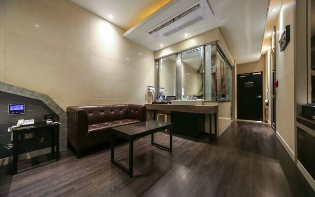 Pohang Jukdo Market Hotel A1