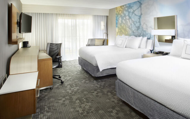 Courtyard State College