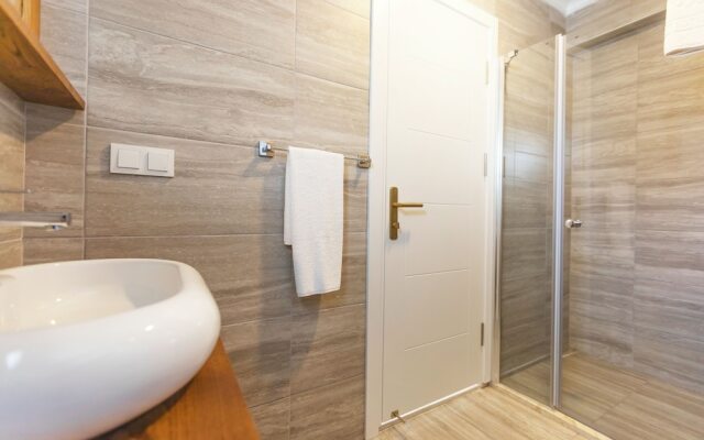 Infinity Lilly Apartments