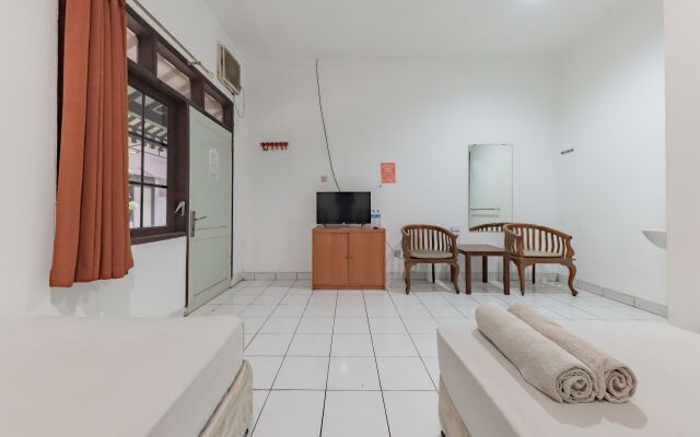 RedDoorz @ Hotel Pondok Kurnia near Buah Batu Bandung