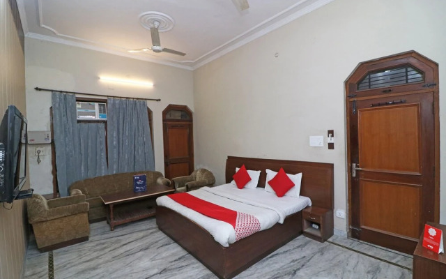 OYO 16270 Hotel Sweet Home