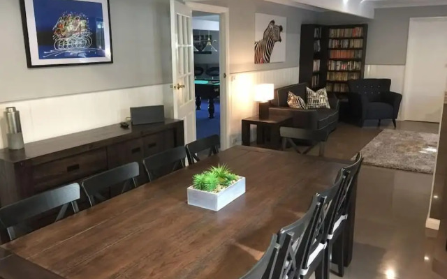 Tudor House - Large Family Home