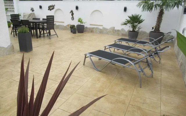 Casa Inmobahia - Montgri 205