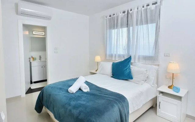 Ariston Luxury Garden Apt W Private Pool