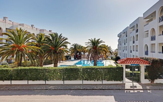 Armacao de Pera with Pool by Homing