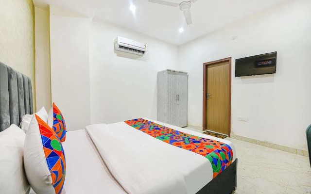 FabHotel Kavya Inn