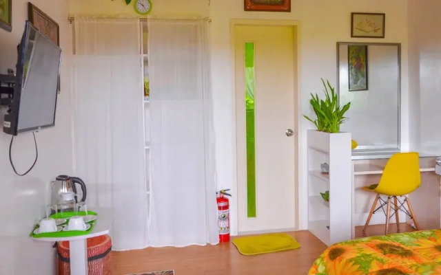 Airbnb Bahay Kubo