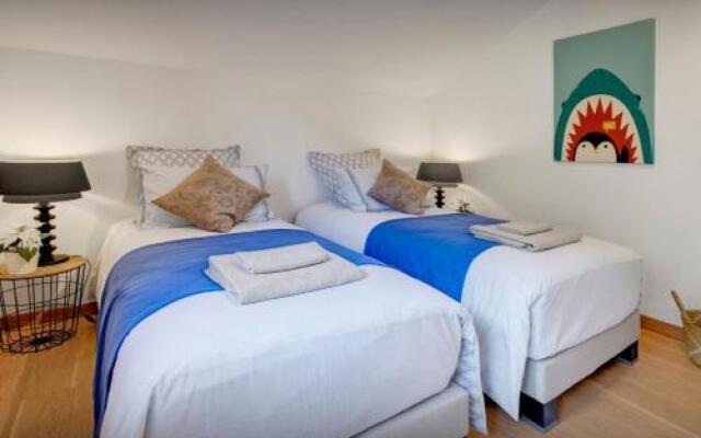 Villa Flying Dragon - OVO Network