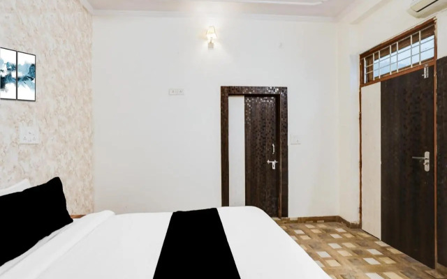 OYO 26462 Hotel Yatrik