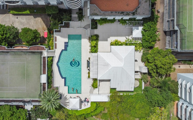 The Oasis Apartments
