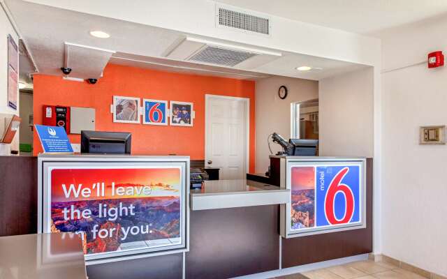 Motel 6 Phoenix North - Bell Road