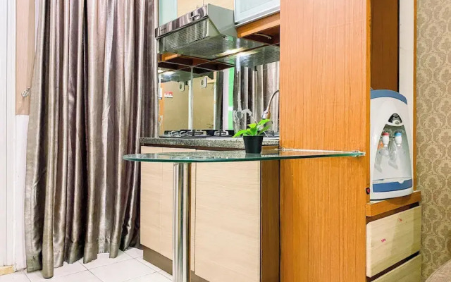 Pool View Apartment Green Pramuka
