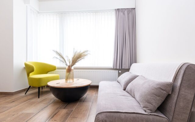 Stay With View, Ostend