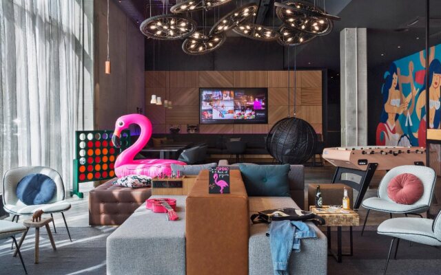 Moxy Copenhagen Sydhavnen