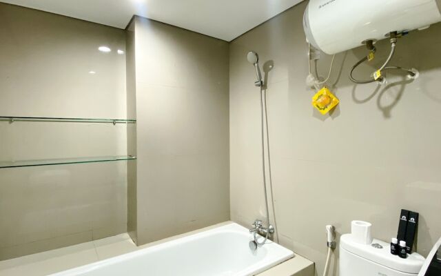 Spacious And Comfy Studio Room Azalea Suites Apartment