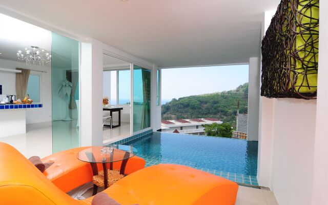 Grand Bleu Ocean View Pool Suite