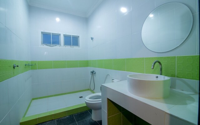 Baan Lake Hill Party Pool Villa