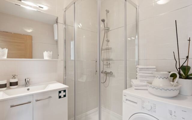 Elegant Villa in Jasenice With Private Swimming Pool