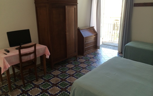 Pensione Di Lustro
