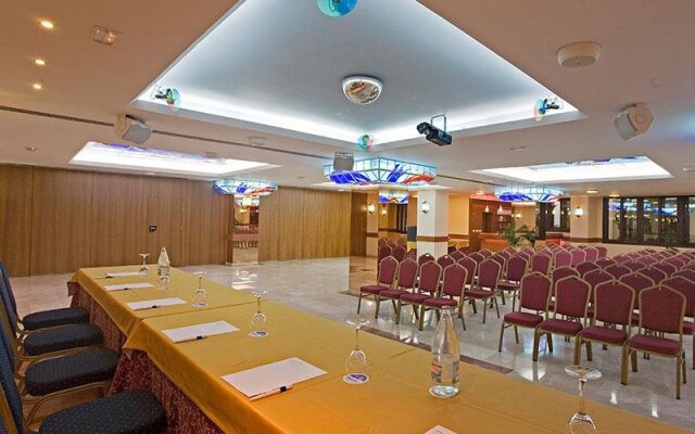 Perla Marina Hotel & Apartamentos