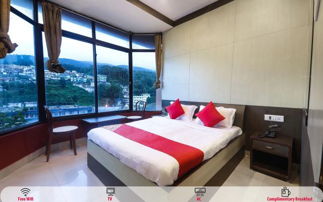Hotel Golden Peak by OYO