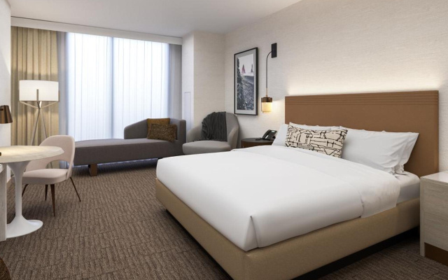 Omni Viking Lakes Hotel