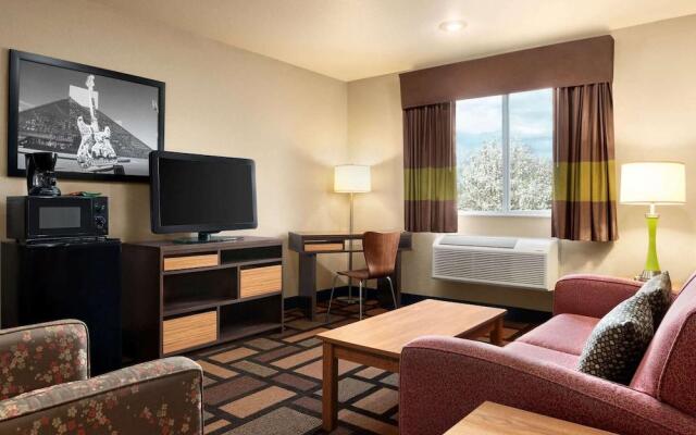 Super 8 Akron S/Green/Uniontown OH