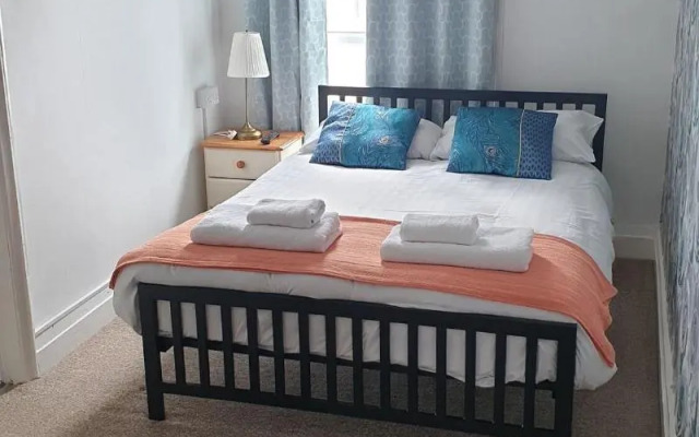 Hotel 242