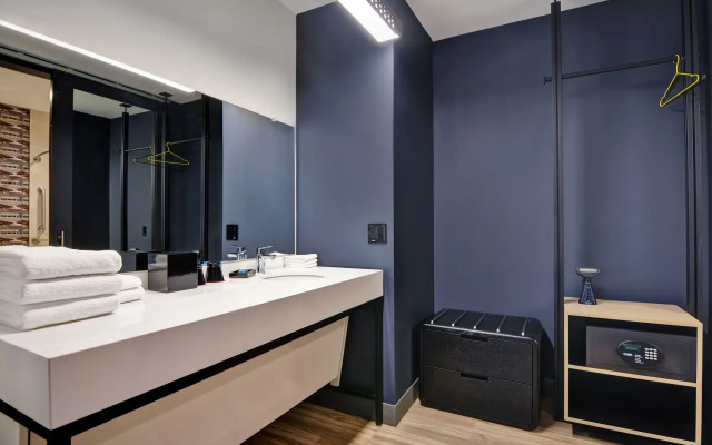 Aloft Secaucus Meadowlands