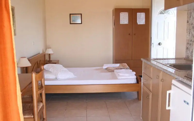 Pythos Studios and Apartments