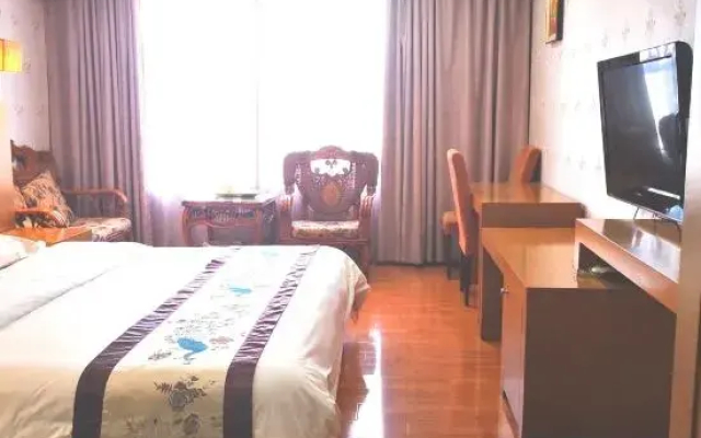 Longchuan Wanlong Business Hotel